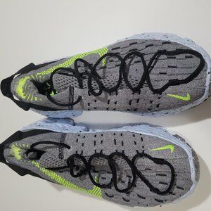 W Nike space Hippie 04